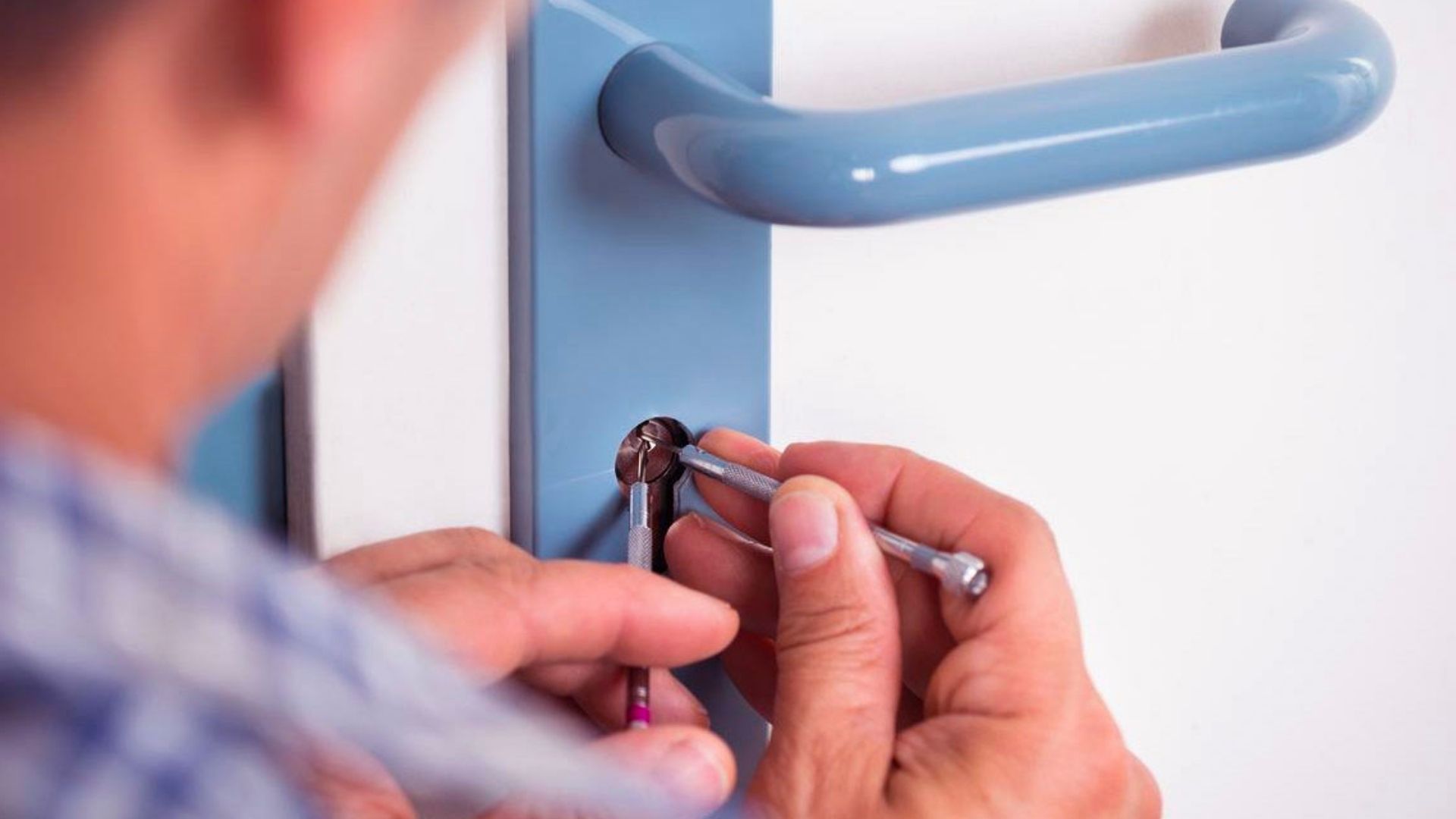 Need An Expert Locksmith In Surfers Paradise? Read This | Express Locksmith Gold Coast